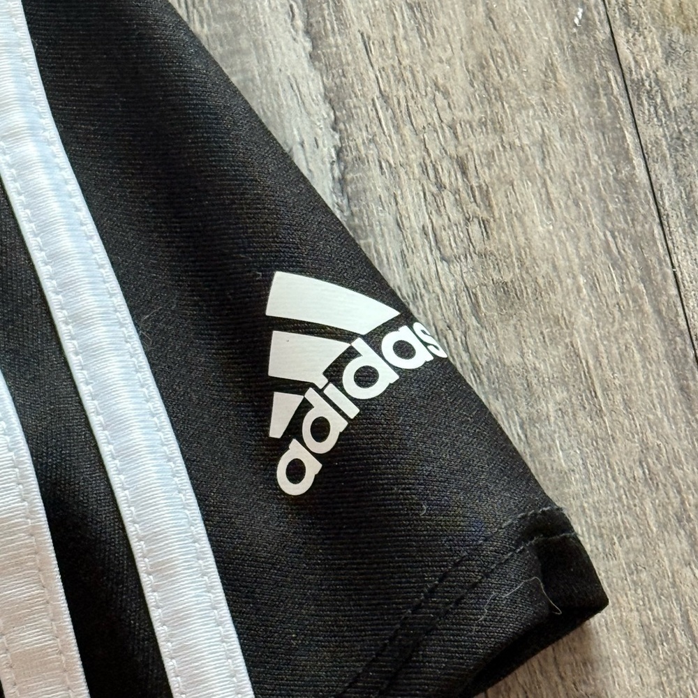 ADIDAS Tennis skirt  skort with attached short sz 16 - Picture 2 of 4